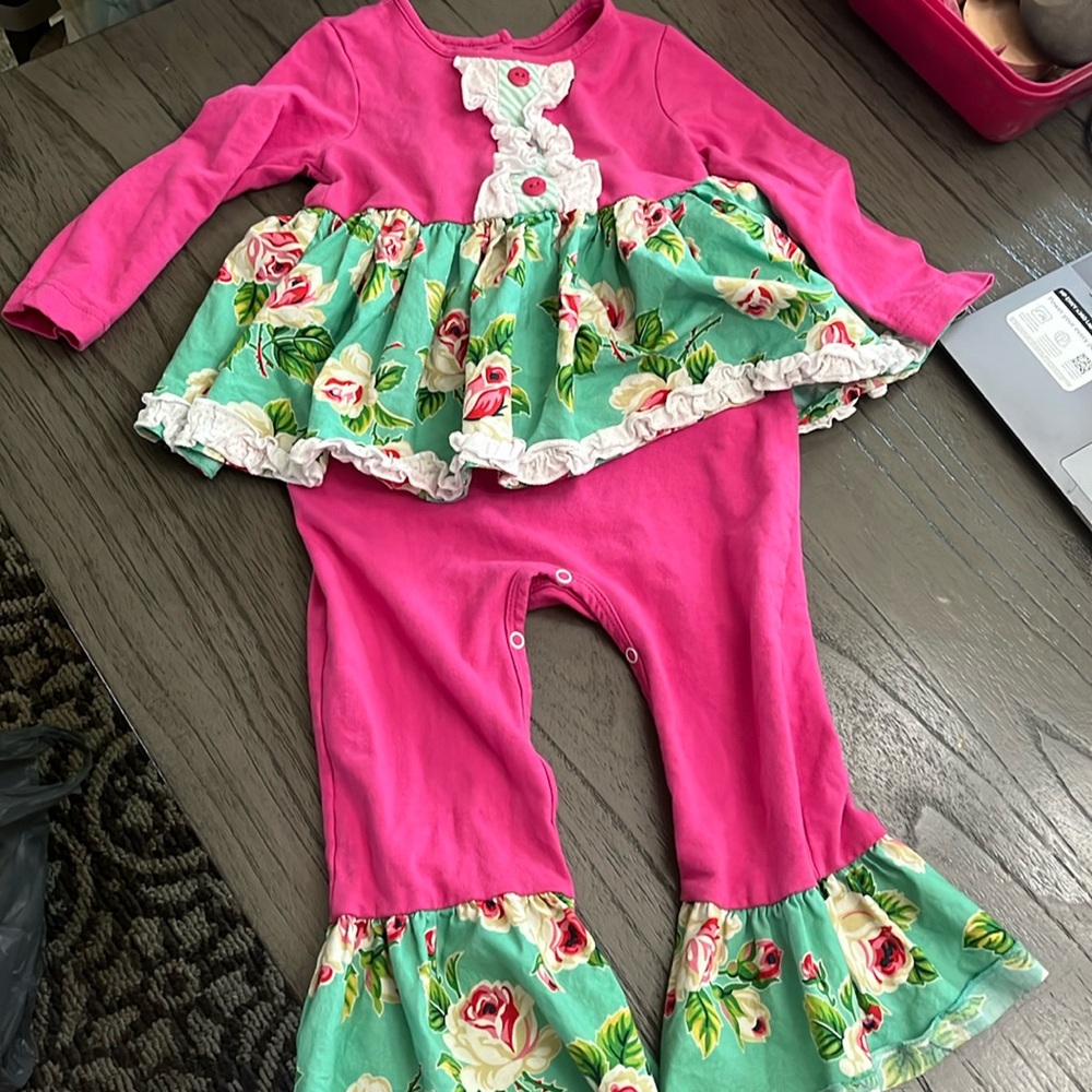 B42 RicRac&Ruffles 3T romper— pink/aqua floral, GUC